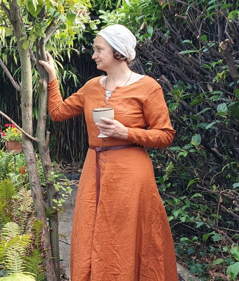 Annabel in een middeleeuwse kleding